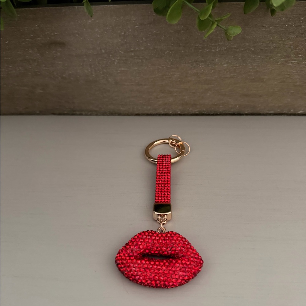 Red Rhinestone Lip Keychain / Bag Charm - Picture 3 of 6